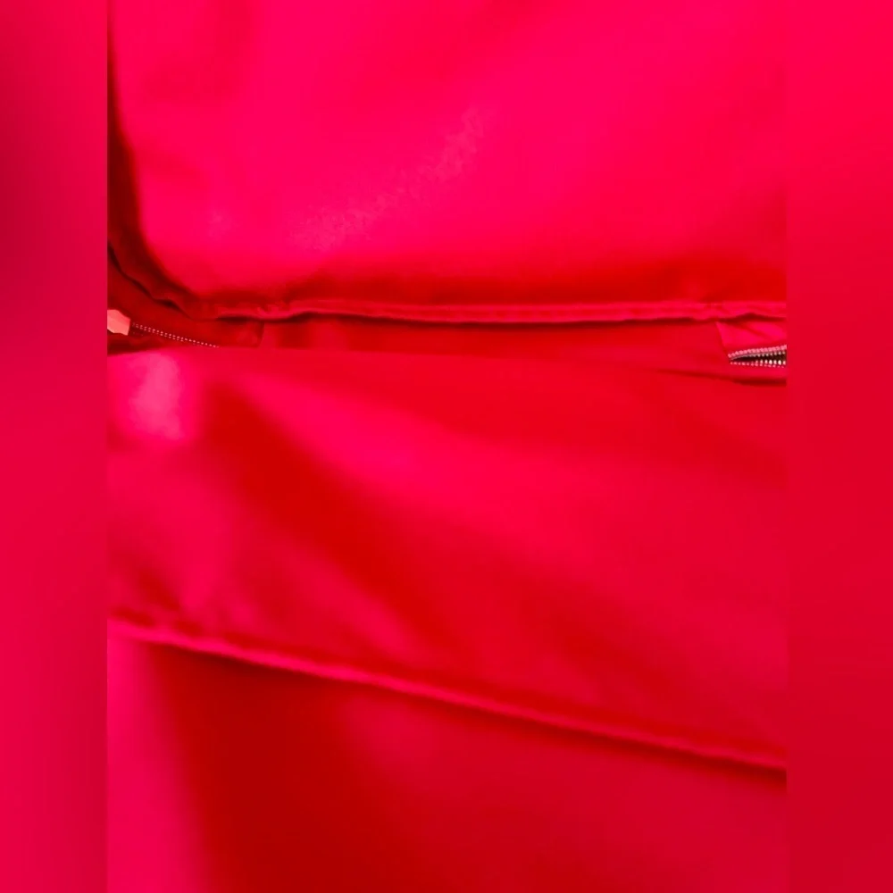 Estee Lauder Red Polka Dot Cosmetic Bag/Makeup Case.